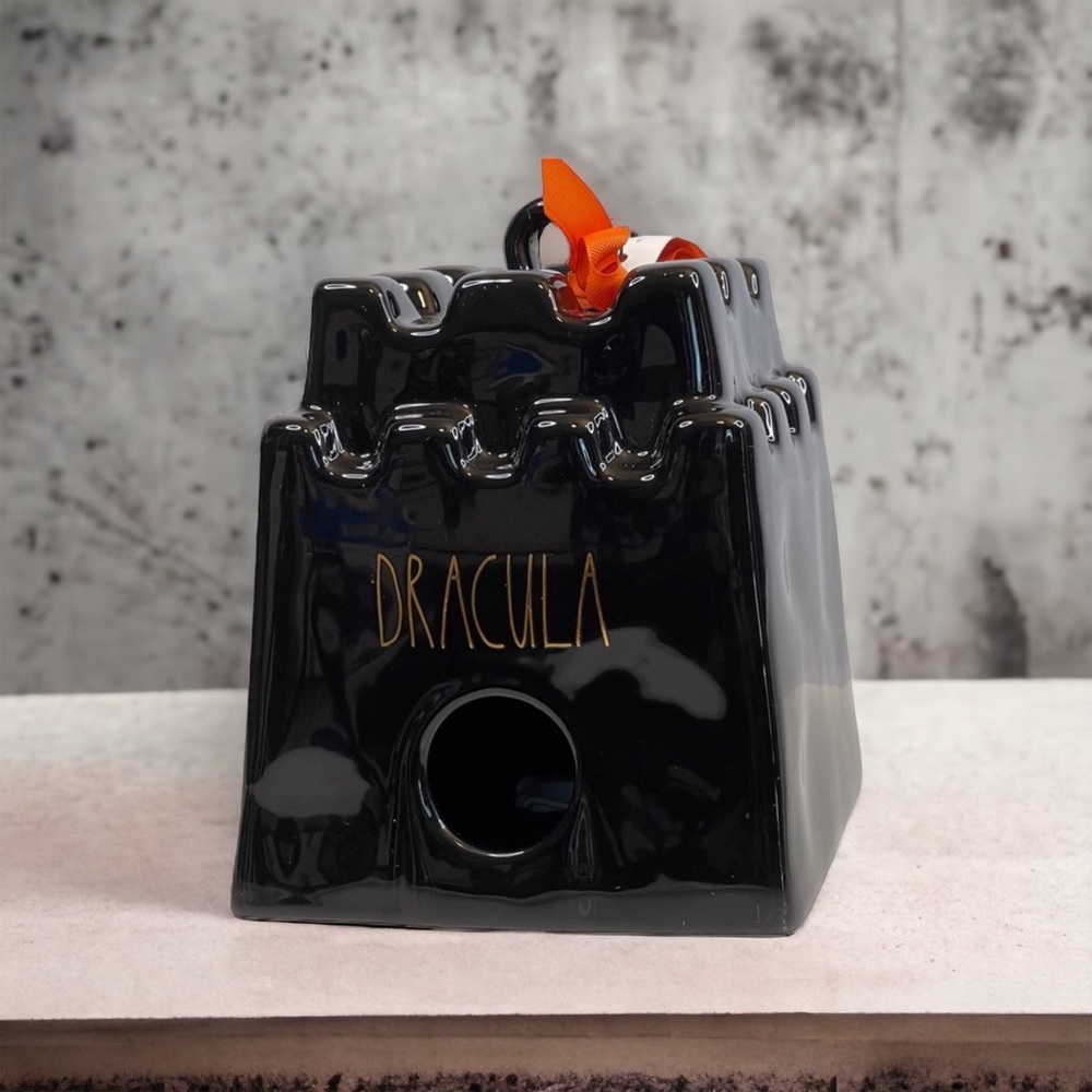 🆕️ rae dunn • dracula castle birdhouse